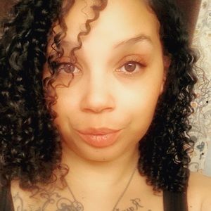 Meet your Posher, Eletha